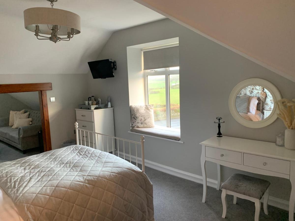 Castellor Bed & Breakfast Cemaes Bay Exterior photo
